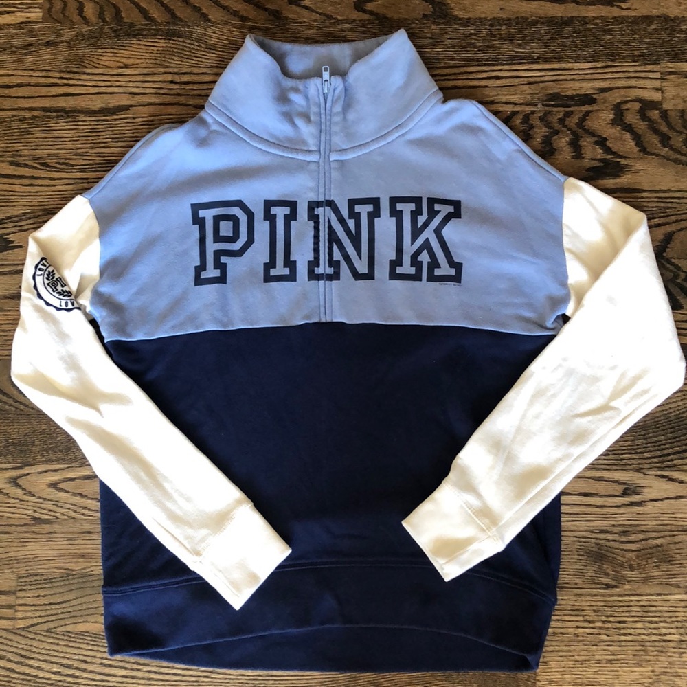VS PINK 1/4 zip pullover. Women’s Adult XS